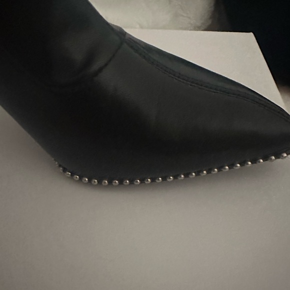 Low Booties - Picture 2 of 4